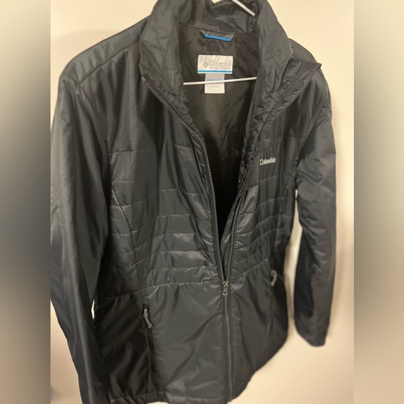 Columbia Women’s waist length NWOT Jacket SZ L - Picture 4 of 7